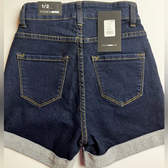 Fashion Nova dark denim shorts - Picture 4 of 4